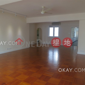 Efficient 3 bed on high floor with rooftop & parking | Rental | Alpine Court 嘉賢大廈 _0