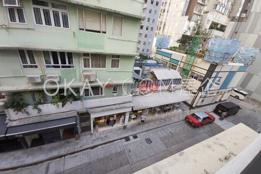 HK$ 27,000/ 月月街11號|灣仔區1房1廁,露台月街11號出租單位