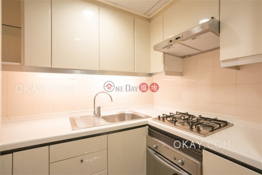 Tasteful 2 bedroom on high floor | Rental | Convention Plaza Apartments 會展中心會景閣 Rental Listings