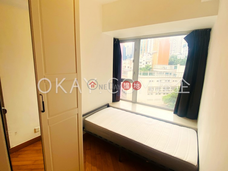 Intimate 2 bedroom with balcony | For Sale | Manhattan Avenue Manhattan Avenue Sales Listings