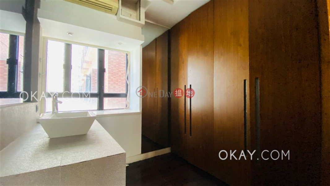 HK$ 26.8M The Broadville | Wan Chai District Elegant 2 bedroom with racecourse views | For Sale