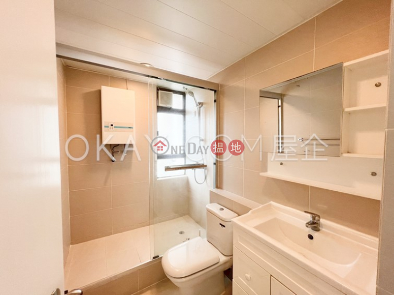 HK$ 28,000/ month | Discovery Bay, Phase 3 Parkvale Village, Woodgreen Court | Lantau Island | Lovely 3 bedroom with sea views & balcony | Rental