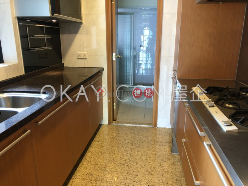 Lovely 3 bedroom with harbour views & balcony | For Sale | The Arch Sky Tower (Tower 1) 凱旋門摩天閣(1座) Sales Listings