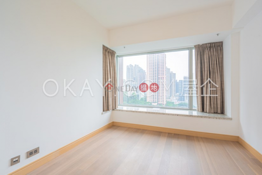 Gorgeous 3 bedroom on high floor with balcony & parking | For Sale | Kennedy Park At Central 君珀 Sales Listings