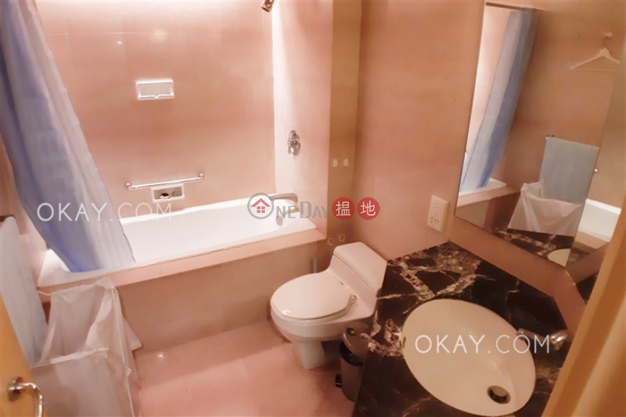 HK$ 30,000/ month Convention Plaza Apartments Wan Chai District, Gorgeous 1 bedroom on high floor | Rental