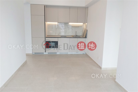 Elegant 2 bedroom with balcony | Rental, Resiglow Pokfulam RESIGLOW薄扶林 | Western District (OKAY-R378631)_0