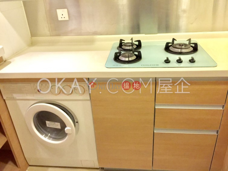 Tasteful 3 bedroom with balcony | For Sale | The Zenith Phase 1, Block 1 尚翹峰1期1座 Sales Listings