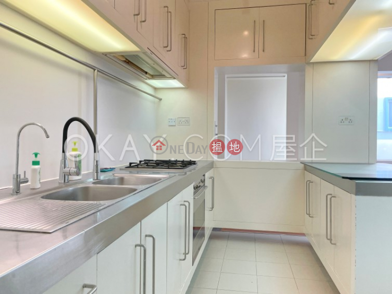 HK$ 30,000/ month, Felix Villa, Wan Chai District | Rare 2 bedroom with parking | Rental