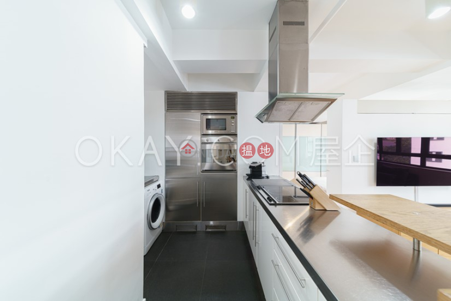 HK$ 11M Friendship Commercial Building, Central District, Luxurious 1 bedroom on high floor | For Sale