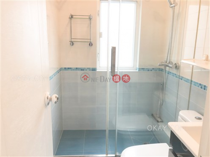 HK$ 26,000/ month, Jing Tai Garden Mansion | Western District | Efficient 2 bedroom with balcony | Rental