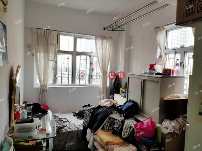 Man Hong Apartments | 2 bedroom Mid Floor Flat for Sale, 241-249 Shau Kei Wan Road | Eastern District | Hong Kong Sales HK$ 5.9M