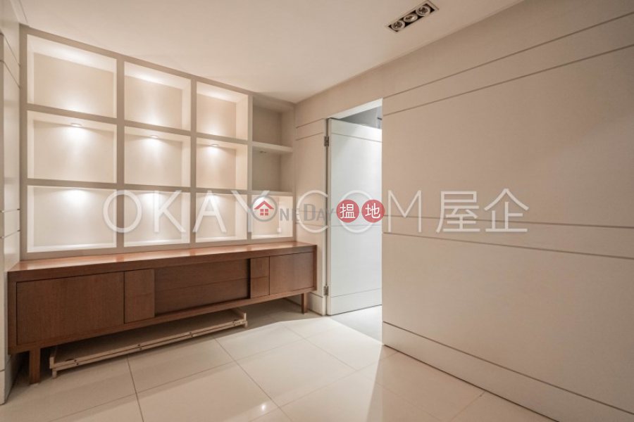 HK$ 89M | Wealthy Heights, Central District Efficient 3 bedroom with terrace & parking | For Sale