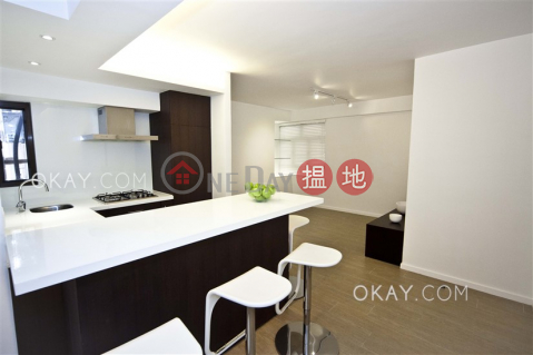 Unique 2 bedroom with balcony | For Sale, Corona Tower 嘉景臺 | Central District (OKAY-S44741)_0