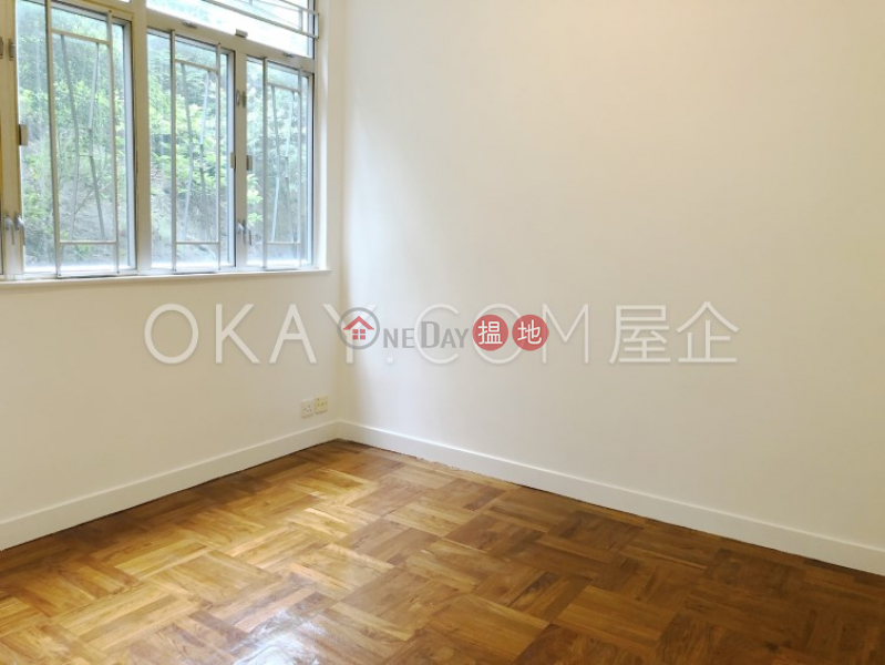 HK$ 19.8M | BEACON HILL COURT | Kowloon City | Nicely kept 3 bedroom with balcony & parking | For Sale