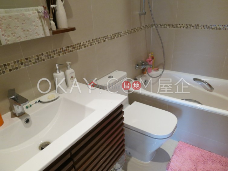 Popular 2 bedroom on high floor with sea views | Rental | Elizabeth House Block A 伊利莎伯大廈A座 Rental Listings