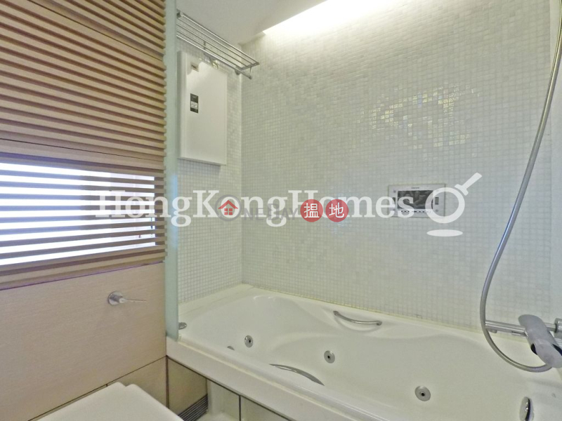 3 Bedroom Family Unit for Rent at Centrestage | Centrestage 聚賢居 Rental Listings
