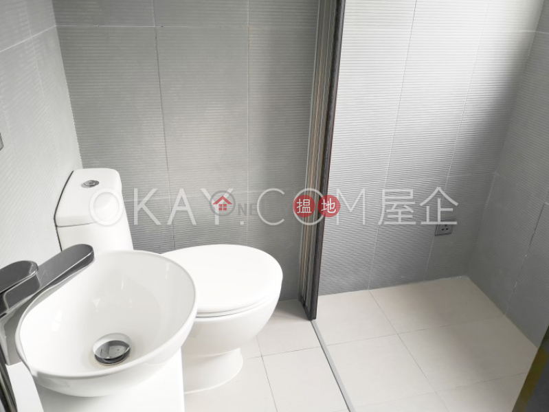 Gorgeous 2 bedroom on high floor with harbour views | For Sale | Lun Fung Court 龍豐閣 Sales Listings