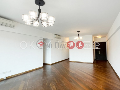Beautiful 3 bedroom with balcony & parking | Rental | Parc Inverness Block 1 賢文禮士1座 _0
