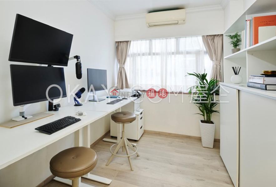 Nicely kept 3 bedroom with parking | Rental | 1-2 Hok Yu Lane | Kowloon City | Hong Kong | Rental | HK$ 45,000/ month