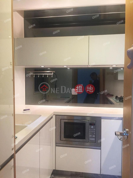HK$ 32,000/ month Tower 6 Harbour Green Yau Tsim Mong Tower 6 Harbour Green | 3 bedroom High Floor Flat for Rent