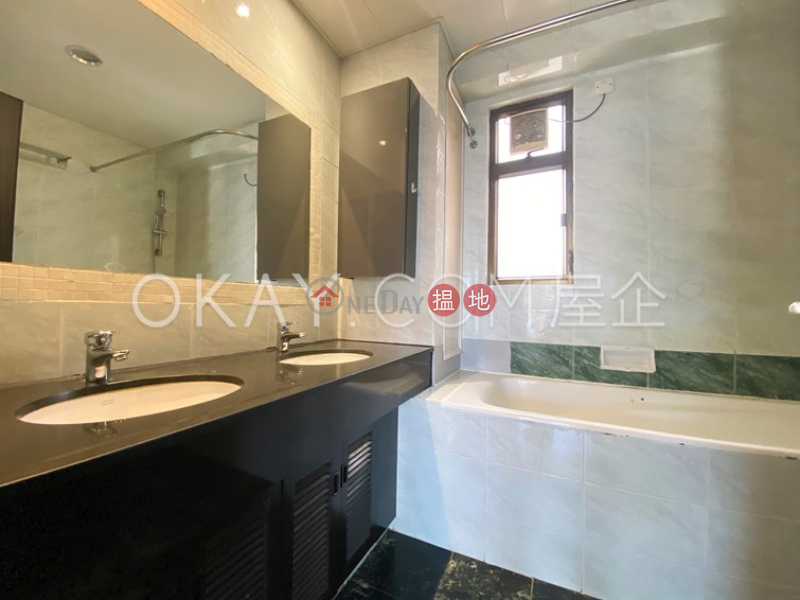 HK$ 85,000/ 月舊山頂道2號|中區-3房2廁,實用率高,極高層,海景舊山頂道2號出租單位