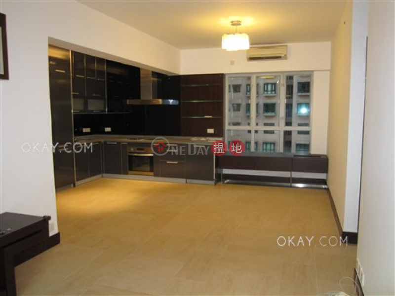 HK$ 40,000/ month | Hillsborough Court | Central District, Gorgeous 2 bedroom with parking | Rental