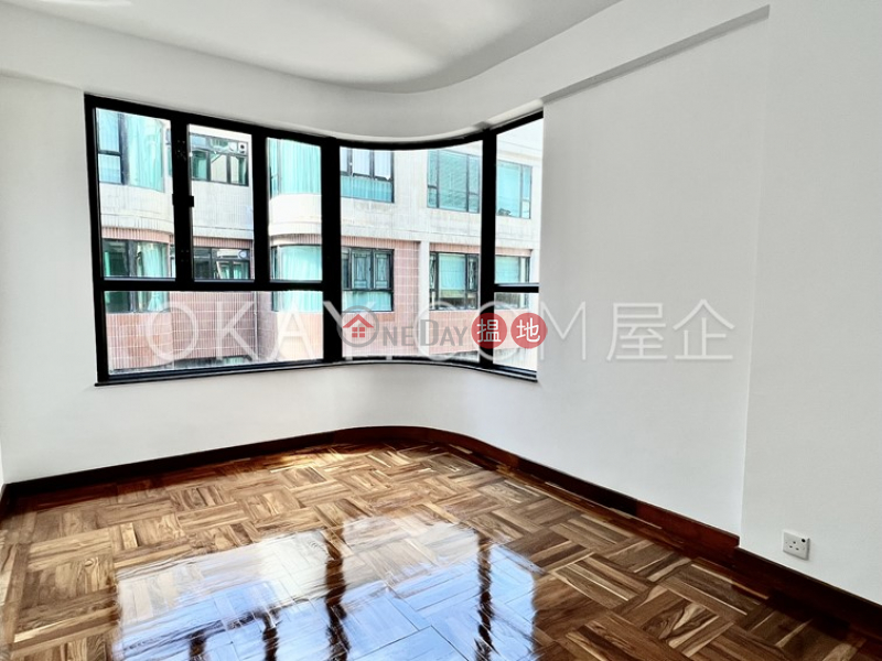 HK$ 17M Regent Palisades | Western District Unique 3 bedroom with parking | For Sale