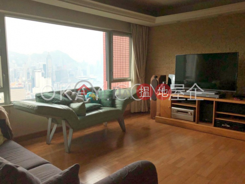 Charming 3 bedroom on high floor with parking | Rental | Evelyn Towers 雲景台 _0