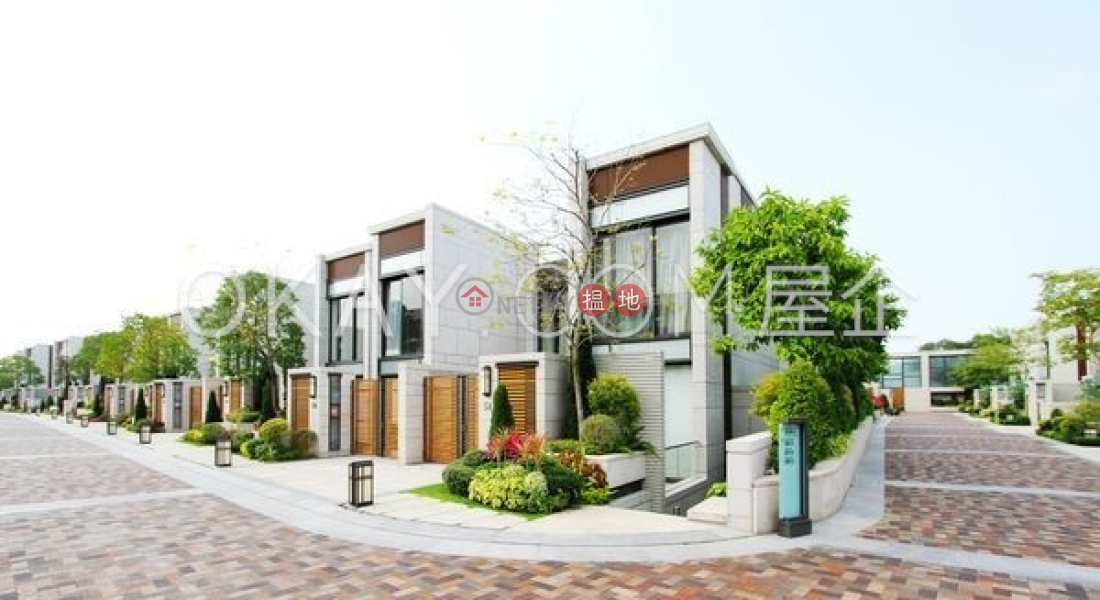 HK$ 36.5M Valais Kwu Tung | Unique house with rooftop & parking | For Sale