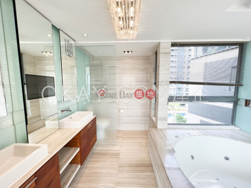 Beautiful 3 bed on high floor with sea views & rooftop | Rental, 18 Bayside Drive | Lantau Island, Hong Kong | Rental HK$ 65,000/ month