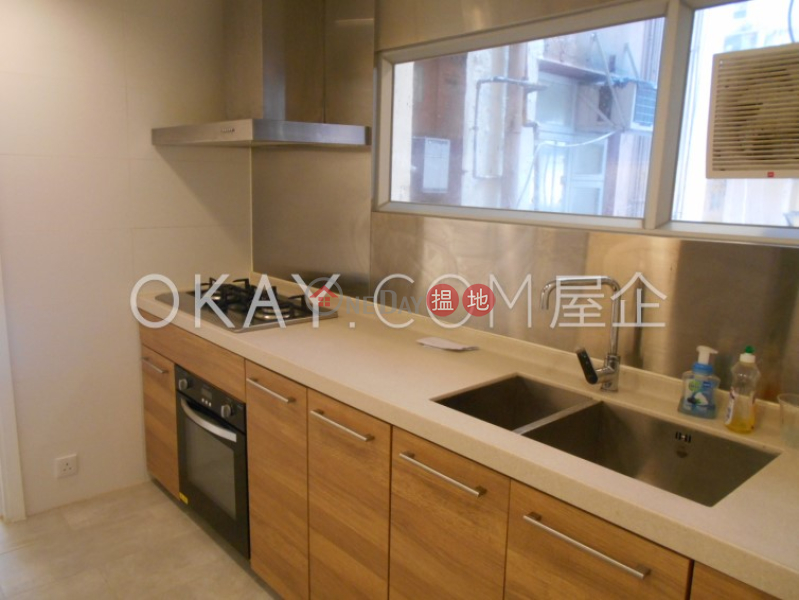 Tasteful 3 bedroom with balcony | Rental, Fairview Mansion 華爾大廈 Rental Listings | Wan Chai District (OKAY-R277477)