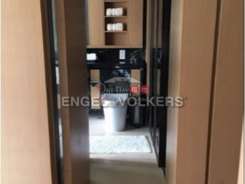 HK$ 9.99M | Gramercy, Central District 1 Bed Flat for Sale in Central Mid Levels