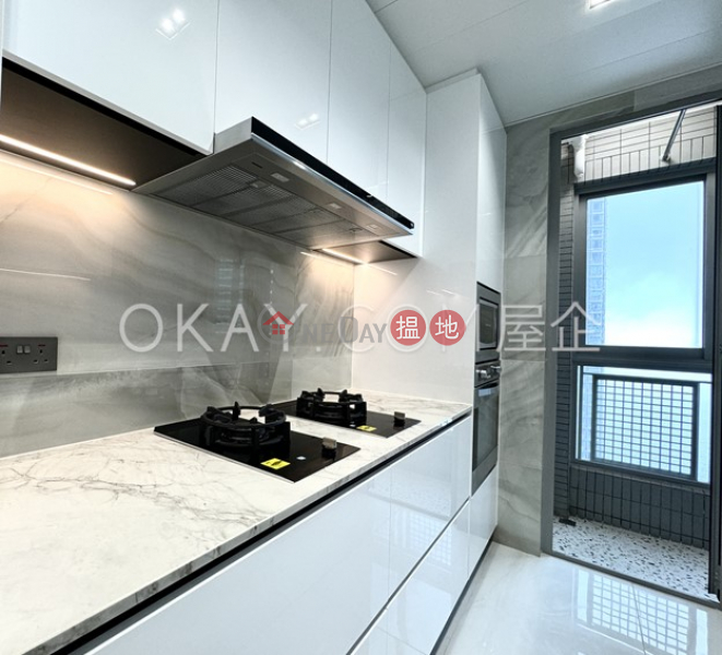 HK$ 56,000/ month | Phase 4 Bel-Air On The Peak Residence Bel-Air | Southern District Tasteful 3 bed on high floor with sea views & balcony | Rental