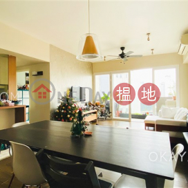 Unique 3 bedroom with balcony & parking | For Sale | Silver Fair Mansion 銀輝大廈 _0