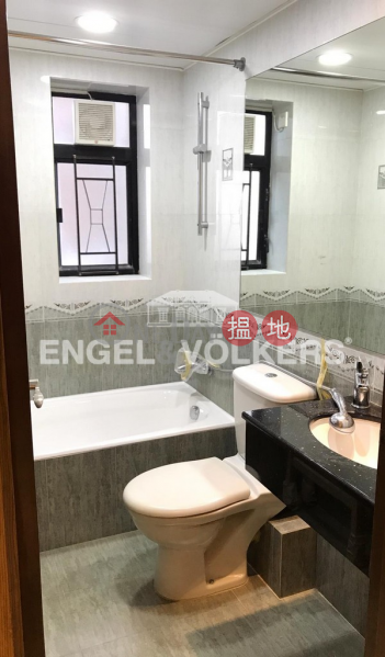 3 Bedroom Family Flat for Sale in Tai Hang | Royal Court 騰黃閣 Sales Listings