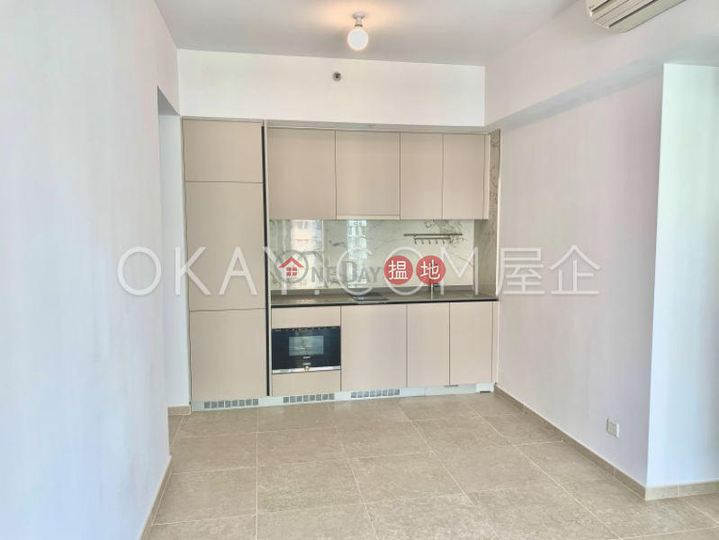 Nicely kept 2 bedroom with balcony | Rental 8 Hing Hon Road | Western District Hong Kong, Rental HK$ 33,000/ month