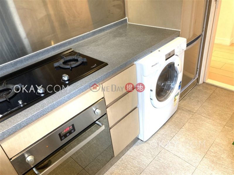 HK$ 26,500/ month Po Wah Court, Wan Chai District Practical 1 bedroom with balcony | Rental