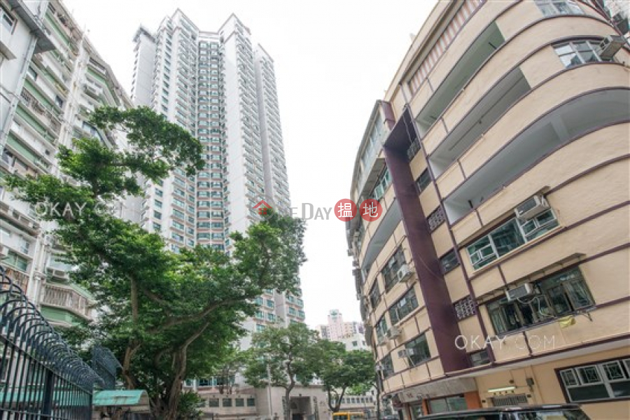 HK$ 37,000/ month Scholastic Garden | Western District, Unique 3 bedroom on high floor with parking | Rental