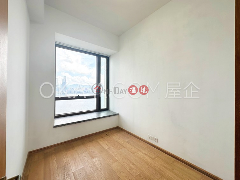 Tasteful 2 bedroom with balcony | For Sale | The Gloucester 尚匯 Sales Listings