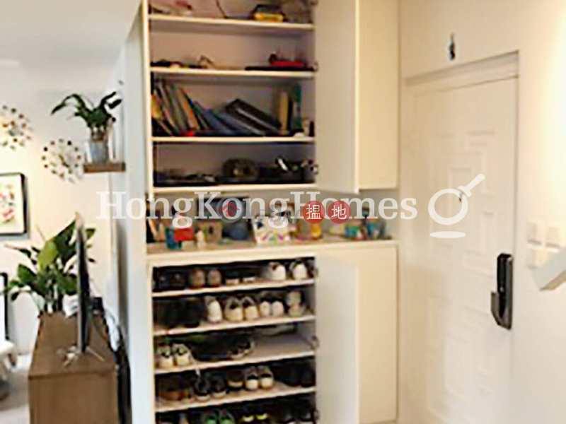 Property Search Hong Kong | OneDay | Residential | Rental Listings | 2 Bedroom Unit for Rent at Kin Tye Lung Building