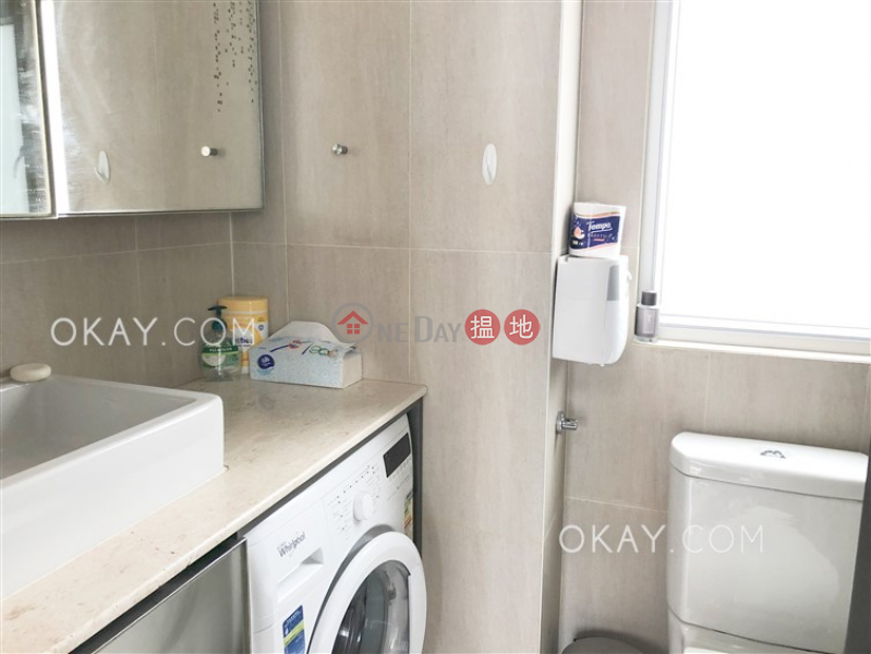 Intimate 1 bedroom on high floor | For Sale | Wah Fai Court 華輝閣 Sales Listings