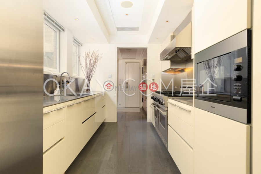 HK$ 165M, Grenville House, Central District | Efficient 3 bedroom with balcony & parking | For Sale