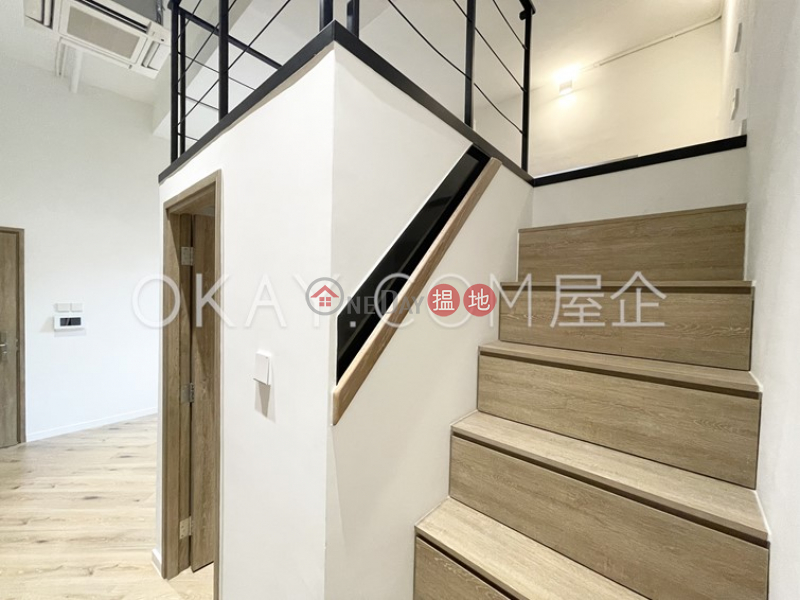 Nicely kept 2 bedroom in Western District | Rental | 111 High Street | Western District, Hong Kong | Rental HK$ 28,000/ month