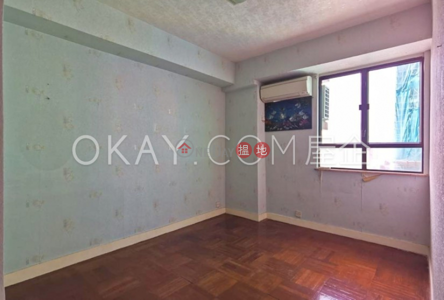 HK$ 23M, Sunpeace Court Kowloon City | Gorgeous 3 bedroom on high floor with parking | For Sale
