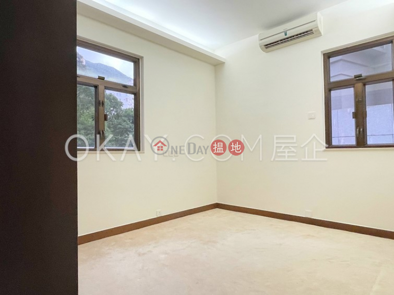 HK$ 30,000/ month | Shan Kwong Tower Wan Chai District Unique 2 bedroom with parking | Rental