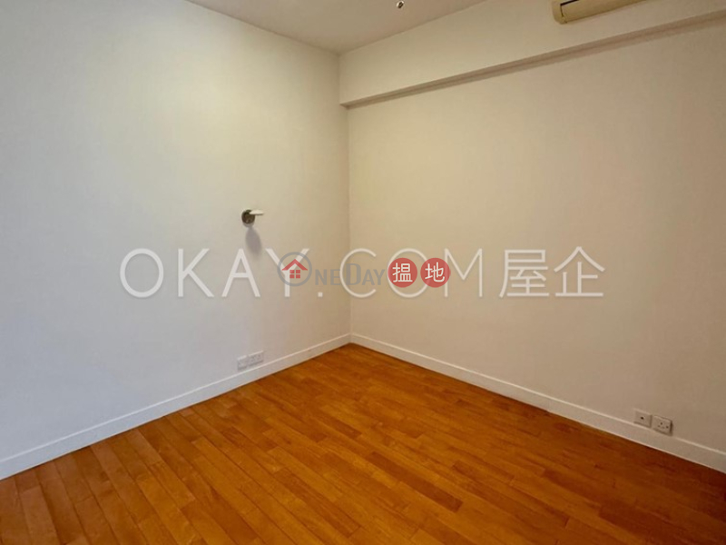 Property Search Hong Kong | OneDay | Residential, Sales Listings Nicely kept 3 bedroom in Tsim Sha Tsui | For Sale