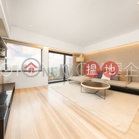Lovely 3 bedroom on high floor with sea views & balcony | For Sale