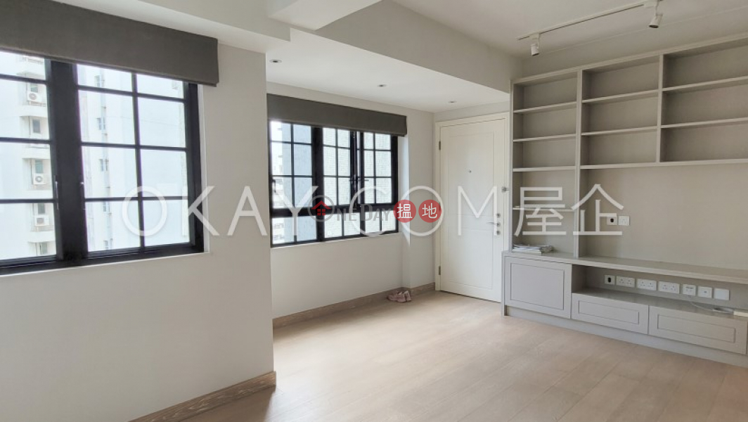 Property Search Hong Kong | OneDay | Residential | Sales Listings, Nicely kept 1 bedroom on high floor with rooftop | For Sale