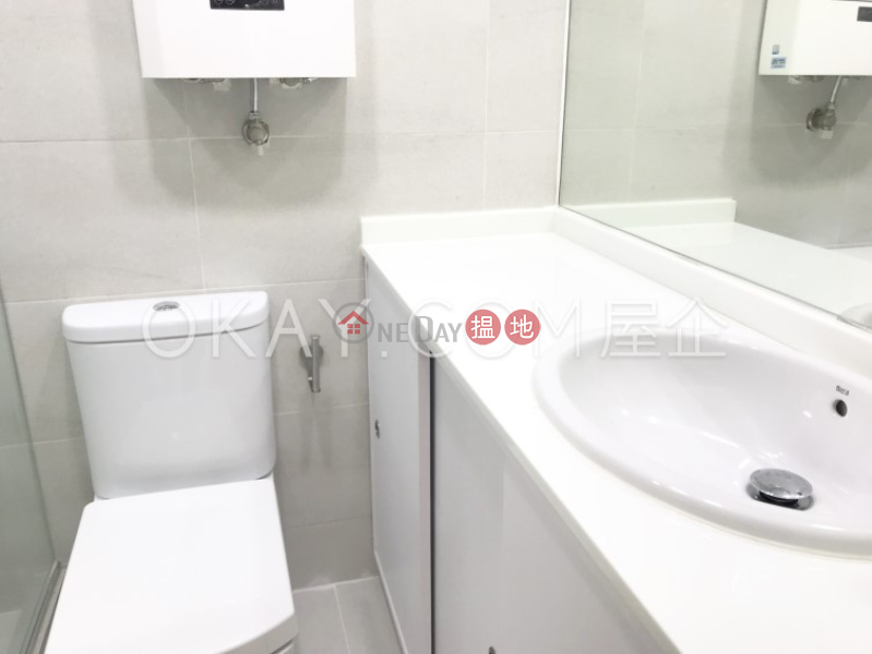 Luxurious 3 bedroom in Mid-levels West | For Sale | Conduit Tower 君德閣 Sales Listings