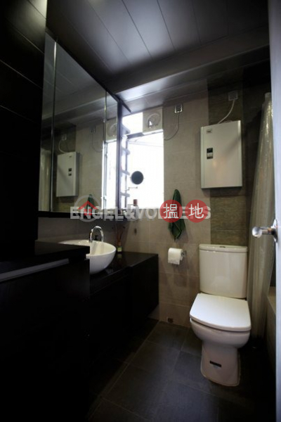 HK$ 30,000/ month Sherwood Court Wan Chai District 3 Bedroom Family Flat for Rent in Happy Valley